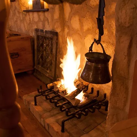 卢瑟霍泰尔埃森那彻苑环形酒店