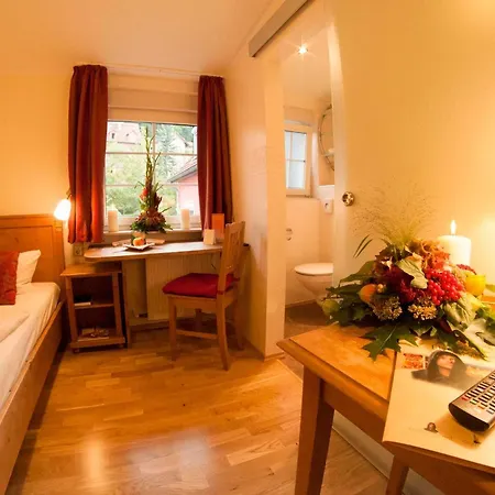 卢瑟霍泰尔埃森那彻苑环形酒店 酒店